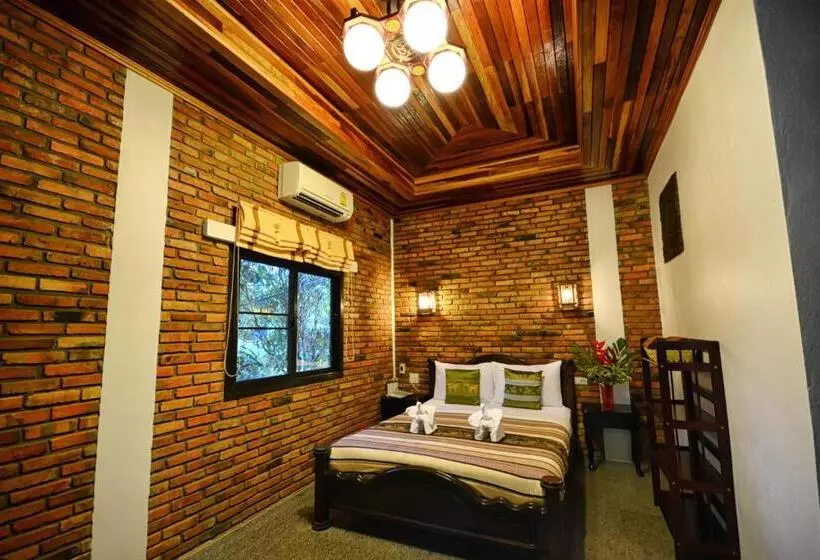 Hotelli Khaosok And Spa