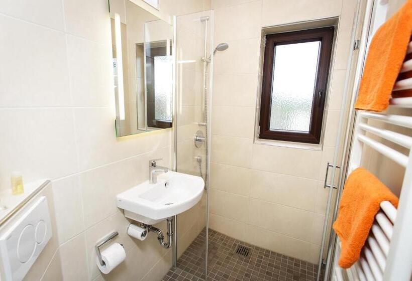 בית מלון כפרי Bayrischer Hof