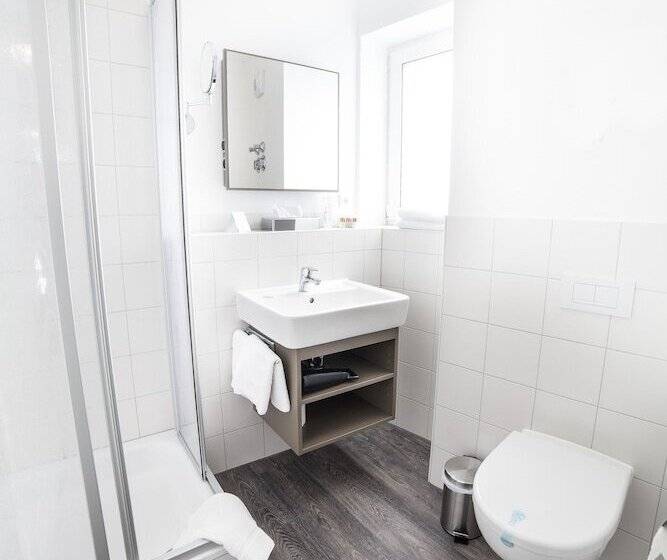 בית מלון כפרי Luxstay Friedberg Self Check In