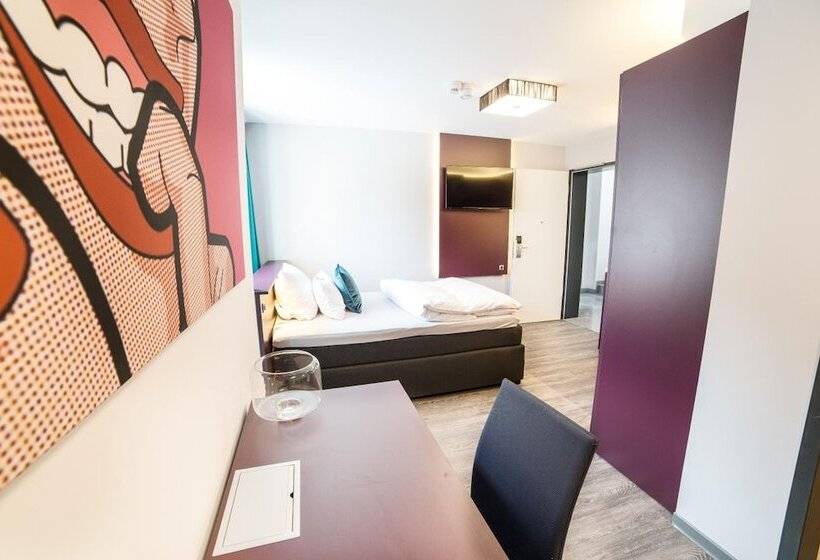 בית מלון כפרי Luxstay Friedberg Self Check In