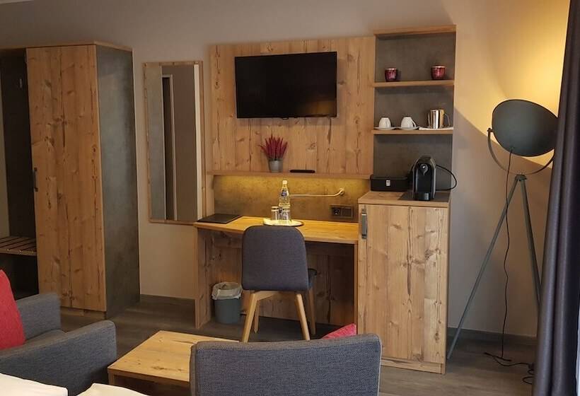 בית מלון כפרי Restaurant Zur Linde