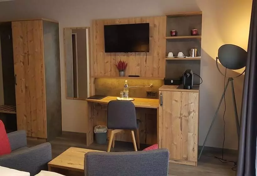 Hotelli Restaurant Zur Linde