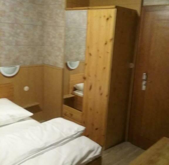 בית מלון כפרי See Lord