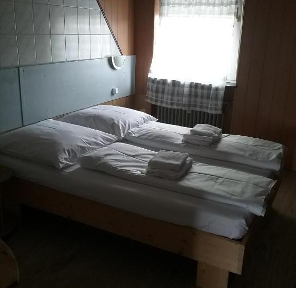 בית מלון כפרי See Lord