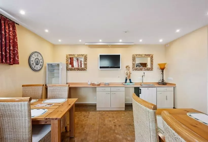 7o Clock   Hannover Laatzen