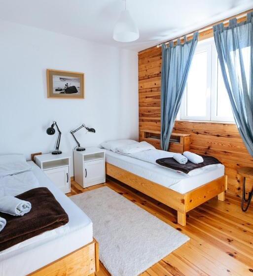 تختخواب و صبحانه Backcountry