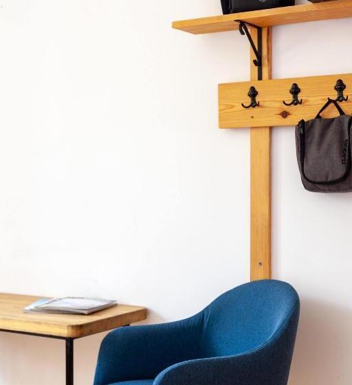 تختخواب و صبحانه Backcountry