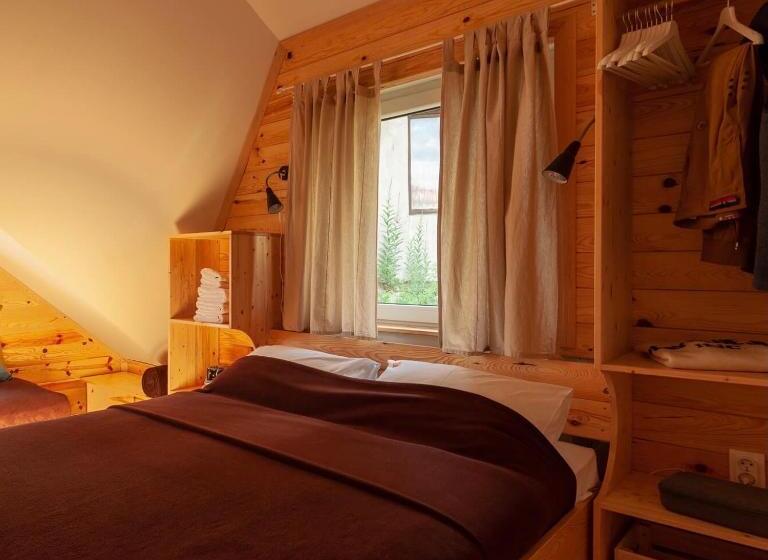 تختخواب و صبحانه Backcountry