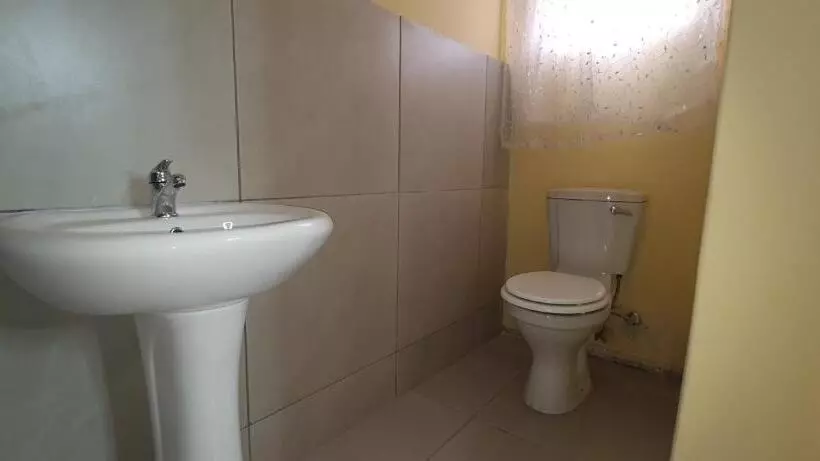 ペンション Ojong S Court Kraaifontein