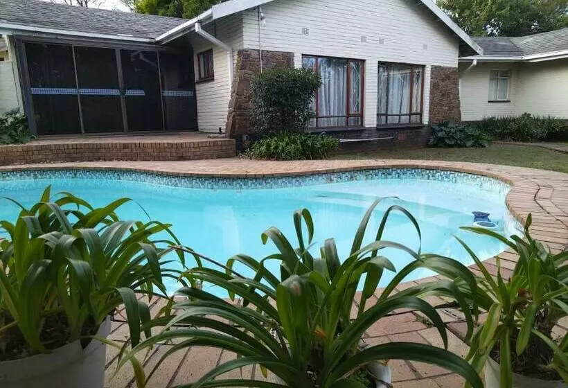 Aamiaismajoitus (B&B) Nzima Bnb