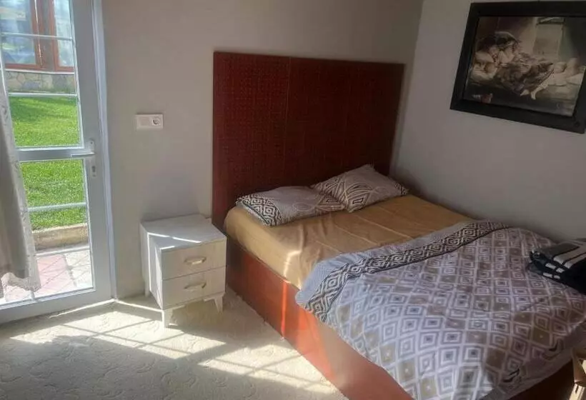 تختخواب و صبحانه Villa Blacksea