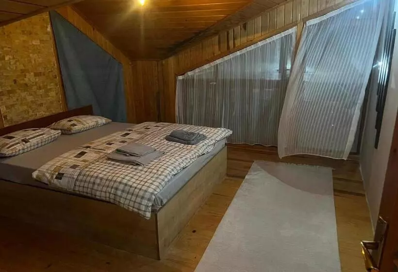 تختخواب و صبحانه Villa Blacksea