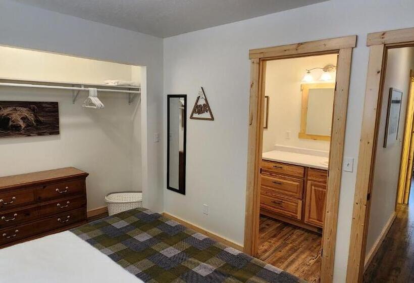 فندق على الطريق Beargrass Lodging & Rv Resort