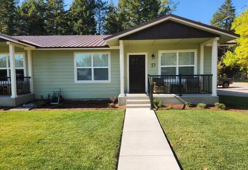 Motelli Beargrass Lodging & Rv Resort