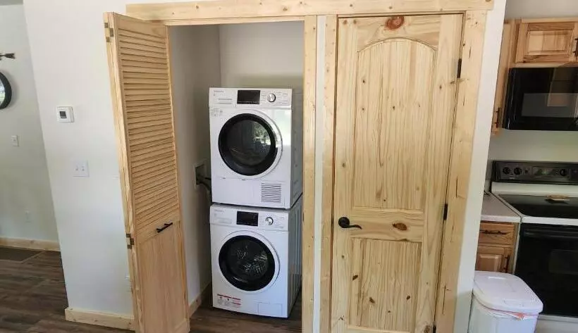 Motelli Beargrass Lodging & Rv Resort