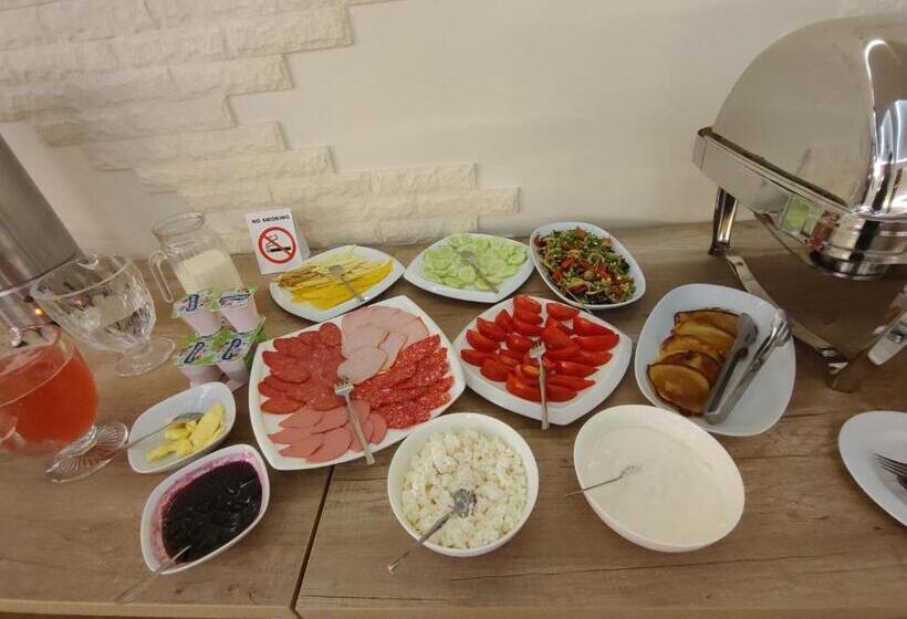 Delin Hotel And Tours