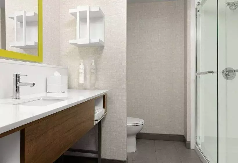 هتل Hampton Inn & Suites Durham University Medical Center