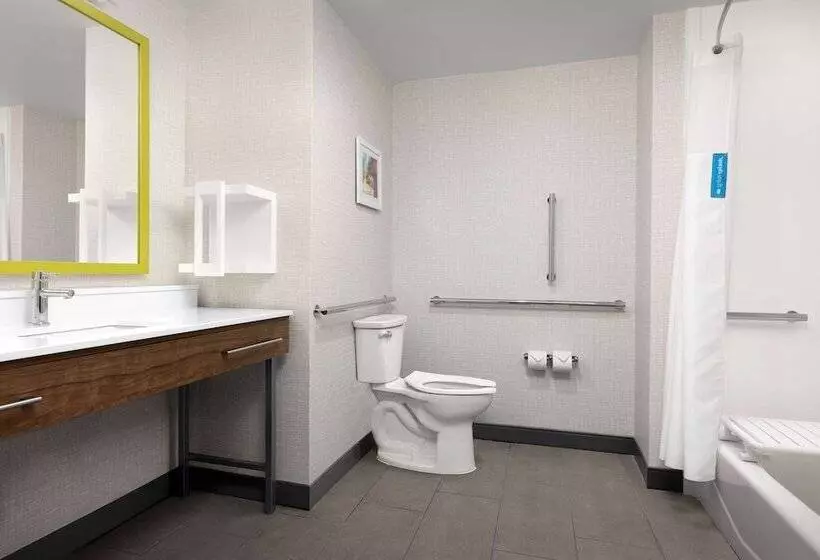 هتل Hampton Inn & Suites Durham University Medical Center