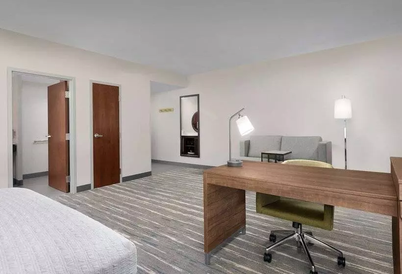 هتل Hampton Inn & Suites Durham University Medical Center