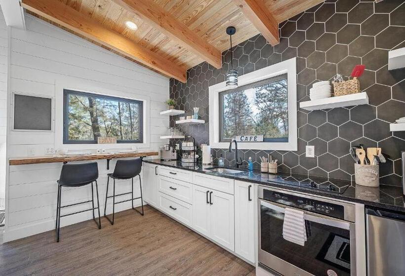 فندق Whispering Pines   Lakeside