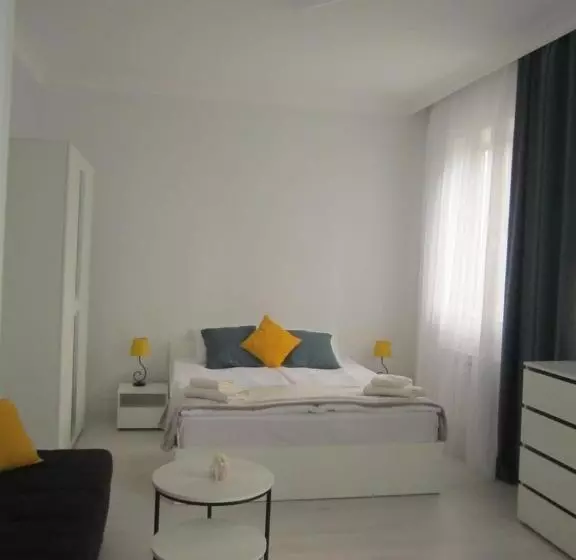 پانسیون Vernatun Guest House