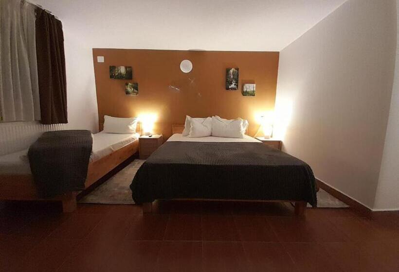 استراحتگاه Complex Turistic Cetatea Drencova