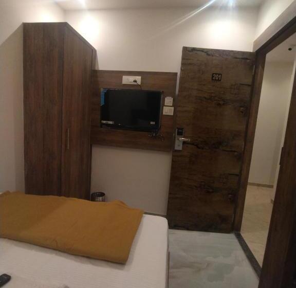 Hotel Kishan Lodging & Boarding