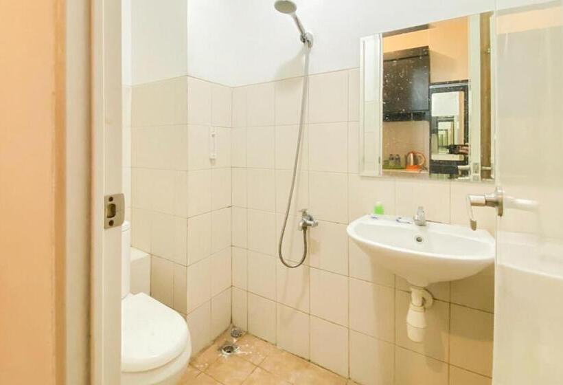 Hotel Redliving Apartemen Riverview Residence Yapadi Group Tower Mahakam