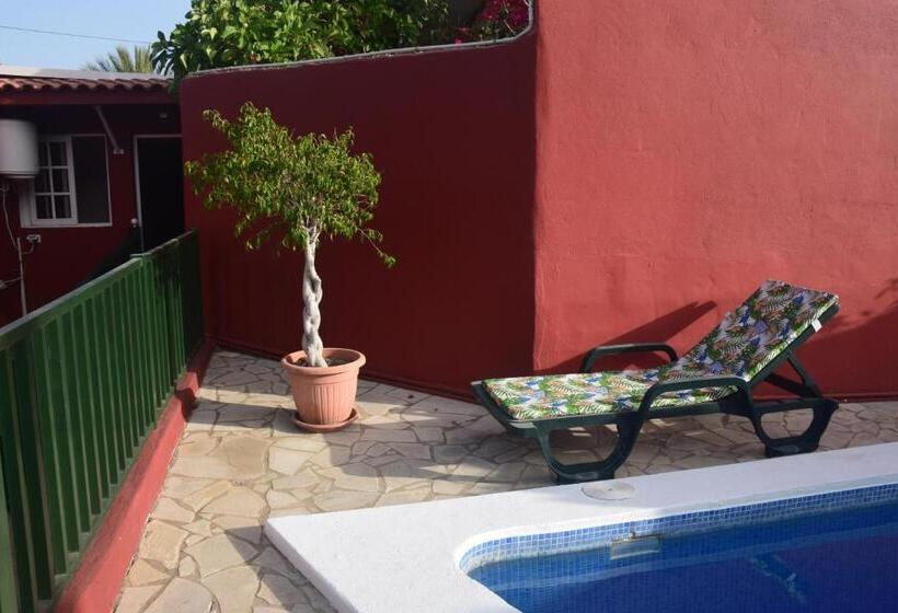 پانسیون Candelaria Estudio1 Garoé