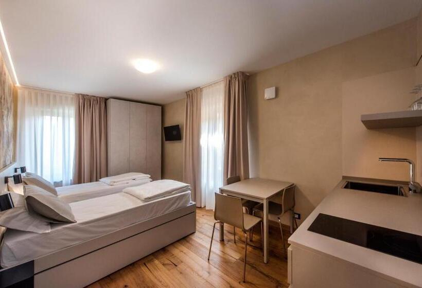 פנסיון La Blave Rooms