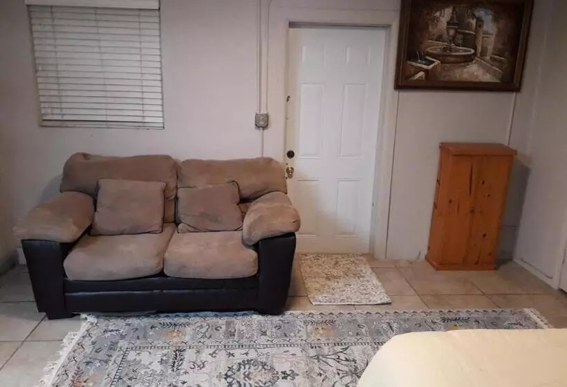 ペンション Roomy Comfortable Suite