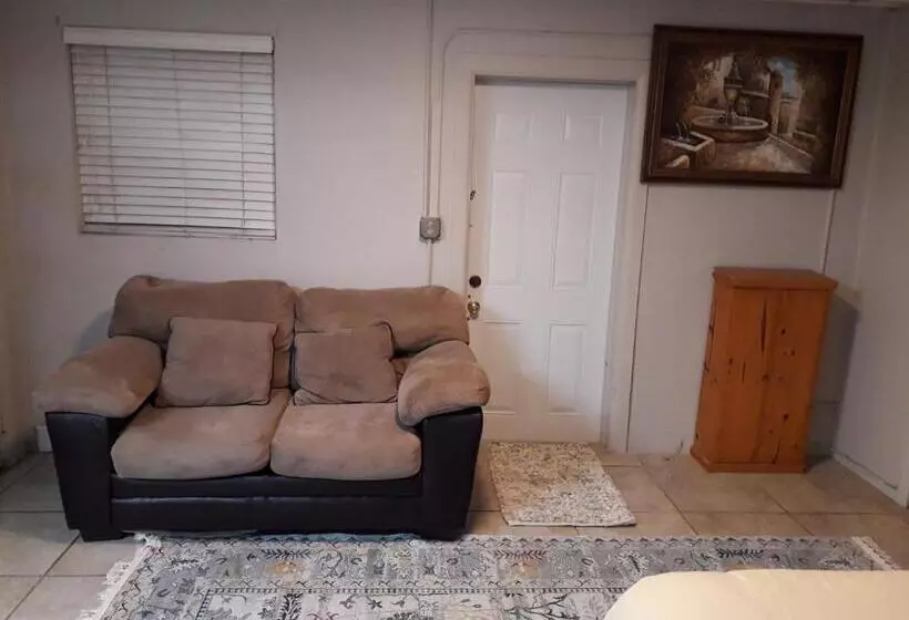 ペンション Roomy Comfortable Suite