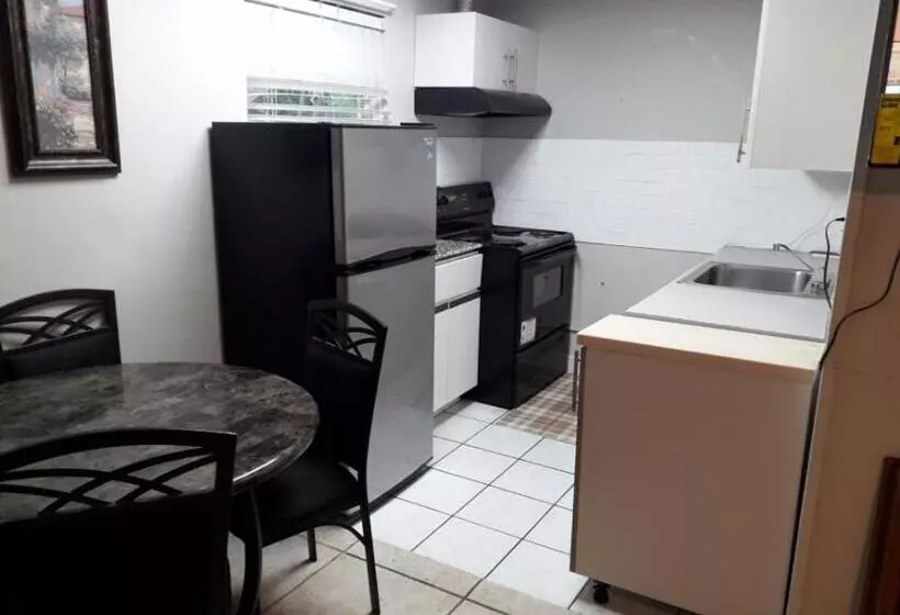 ペンション Roomy Comfortable Suite
