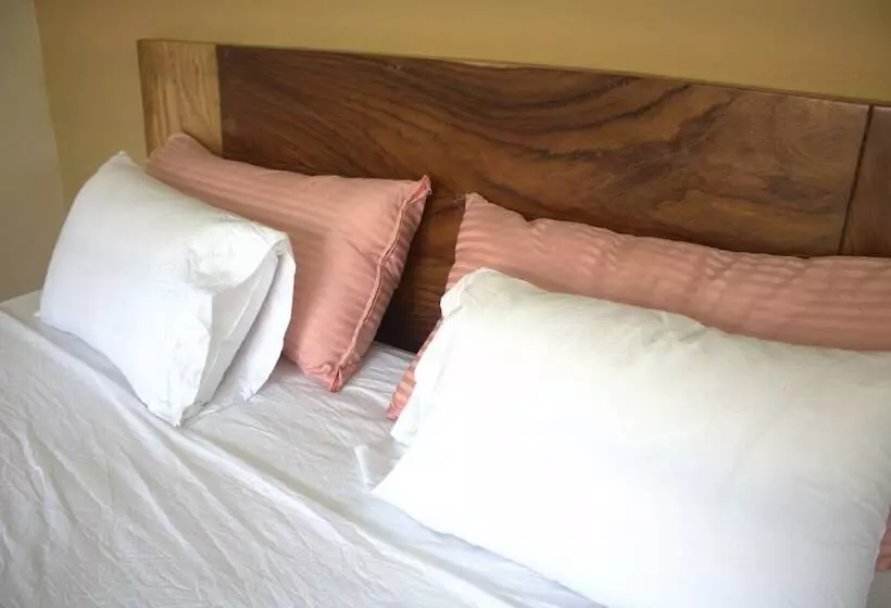 Hotelli Guitarra Inn