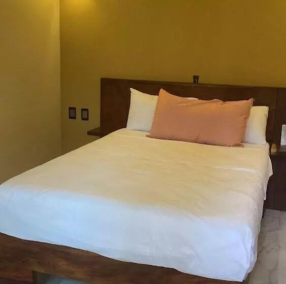 Hotelli Guitarra Inn