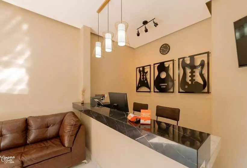 Hotelli Guitarra Inn