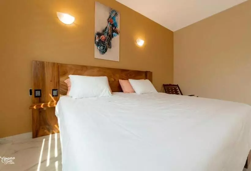 Hotelli Guitarra Inn