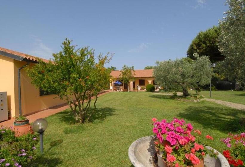 هتل Il Girasole Ginestra