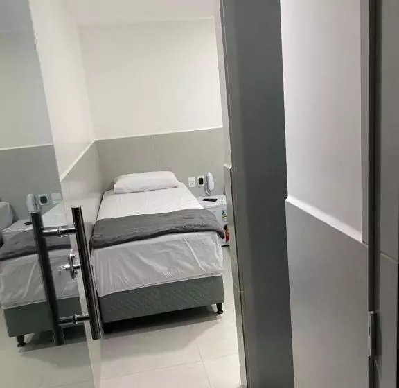 Hotelli Suíte Com Banheiro Privativo Em Pousada Recém Construída,a 500mts Do Pátio Do Forró