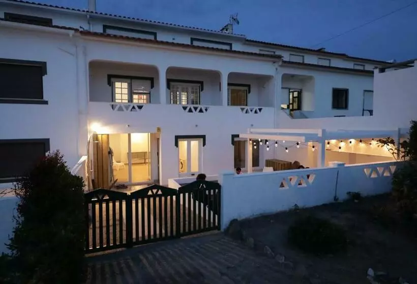 ユースホステル Santa, Sea & Sun