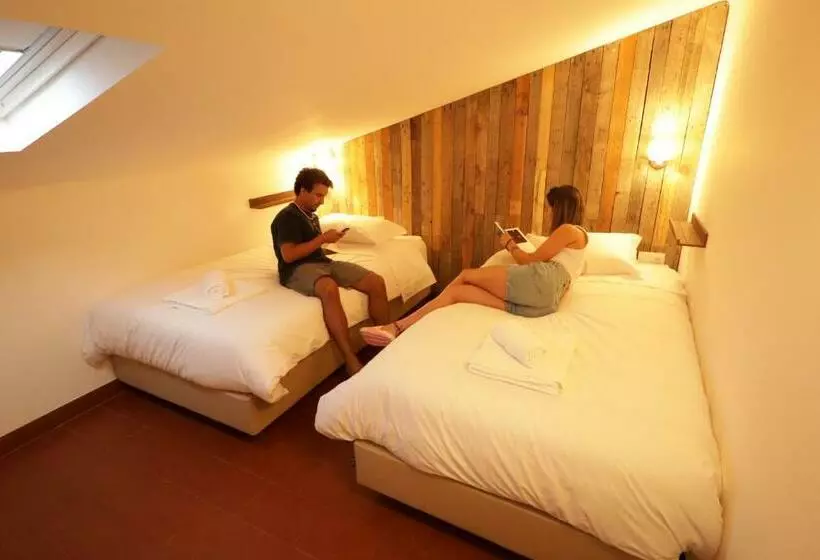 ユースホステル Santa, Sea & Sun