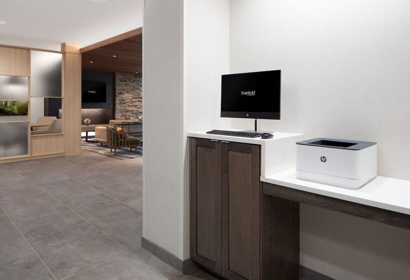 Отель Fairfield By Marriott Inn & Suites Whitsett Greensboro East