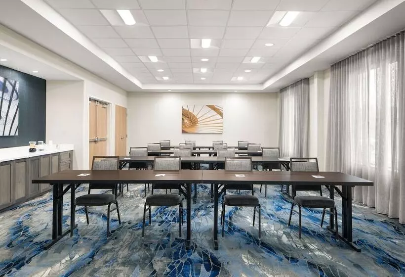 Hotelli Fairfield By Marriott Inn & Suites Whitsett Greensboro East