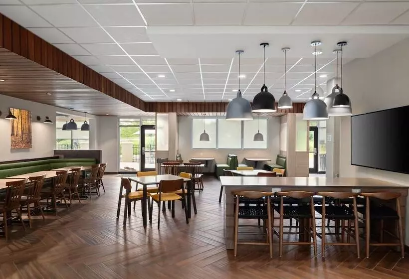 Hotelli Fairfield By Marriott Inn & Suites Whitsett Greensboro East