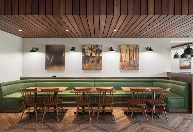 Hotelli Fairfield By Marriott Inn & Suites Whitsett Greensboro East