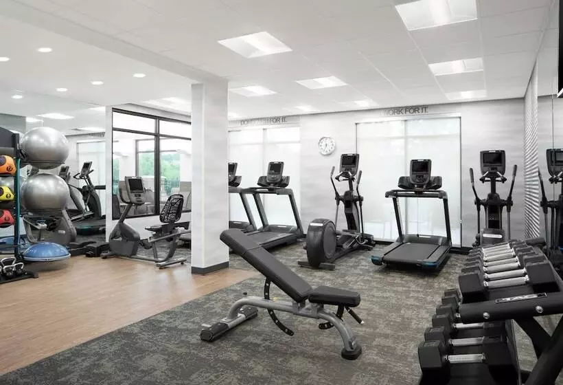 Hotelli Fairfield By Marriott Inn & Suites Whitsett Greensboro East