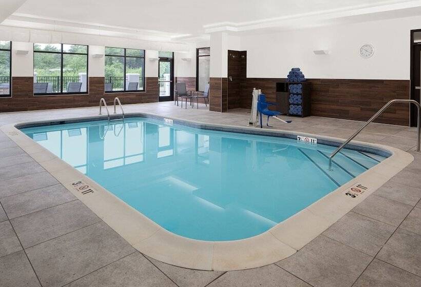 Отель Fairfield By Marriott Inn & Suites Whitsett Greensboro East