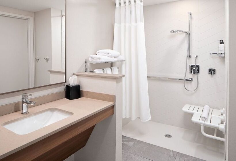 Отель Fairfield By Marriott Inn & Suites Whitsett Greensboro East