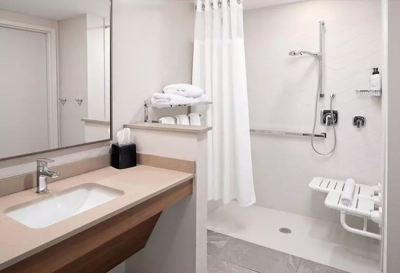 Hotelli Fairfield By Marriott Inn & Suites Whitsett Greensboro East