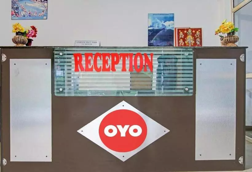 ホテル Oyo Flagship 81244 Dev Regency